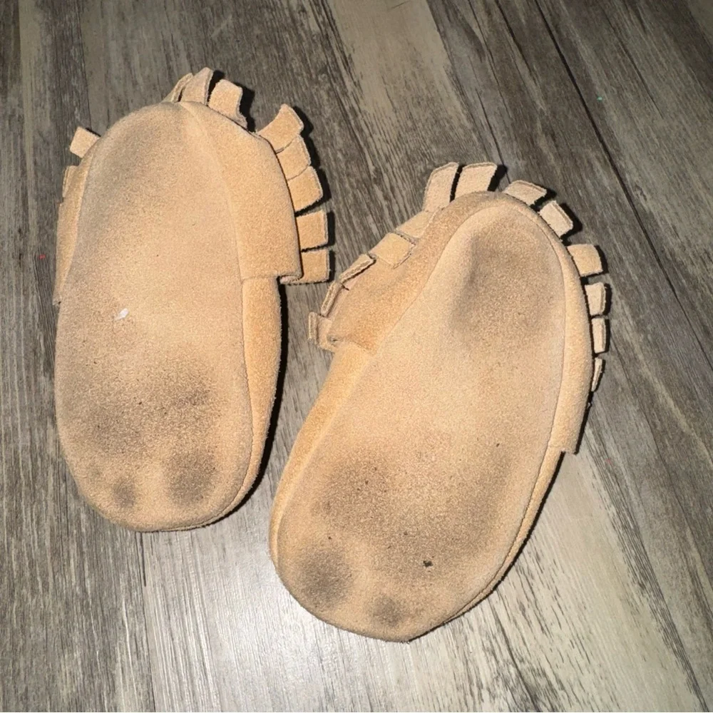 ☀️6/$20☀️ Tan Suede Kids Moccasins